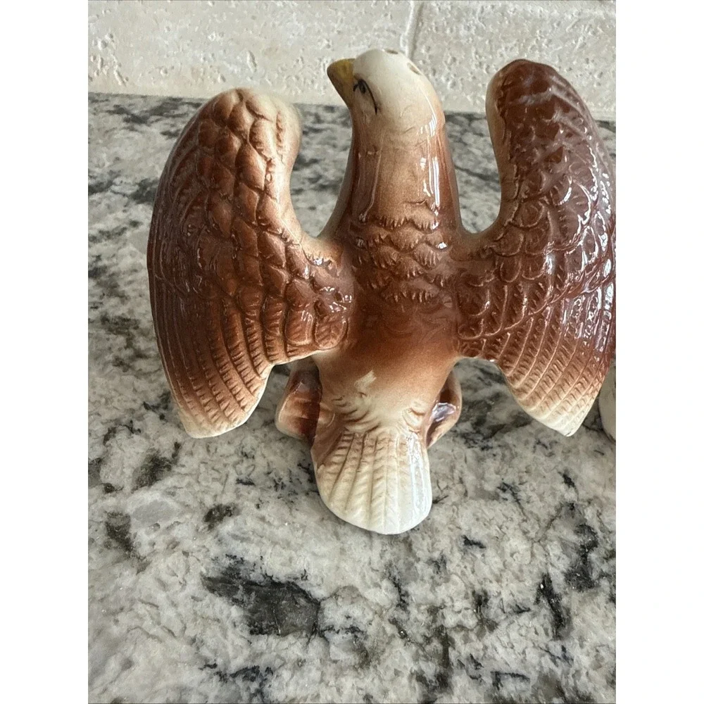 salt and pepper shakers this vintage